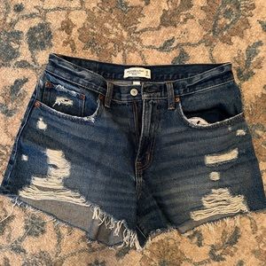 Abercrombie curve love mid rise boyfriend short